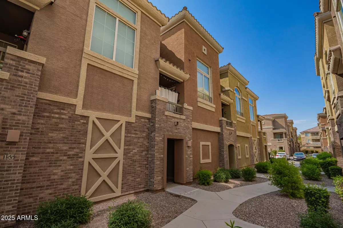 Phoenix, AZ 85032,18250 N CAVE CREEK Road #156