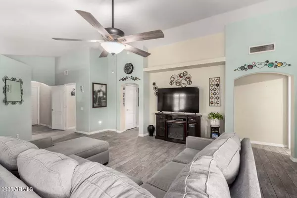 Chandler, AZ 85225,1002 N BOGLE Avenue