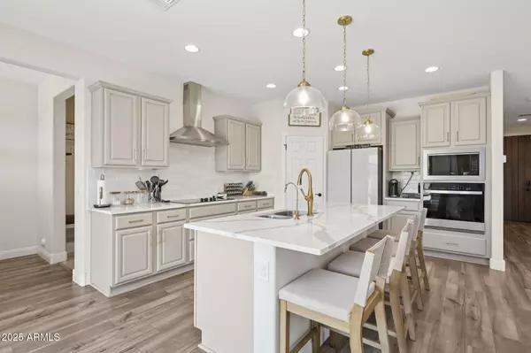 Glendale, AZ 85305,8949 W SAN JUAN Avenue