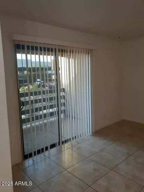 Phoenix, AZ 85008,1241 N 48TH Street #114