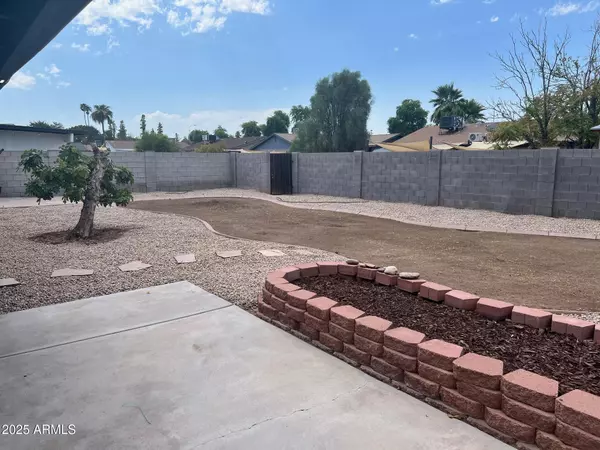 Tempe, AZ 85283,5326 S BRADLEY Drive