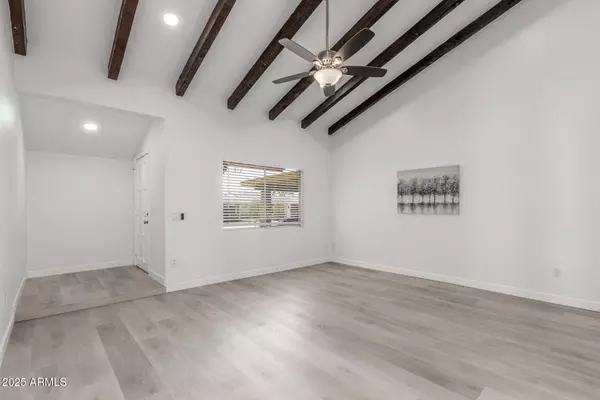 Glendale, AZ 85301,4758 W PALMAIRE Avenue