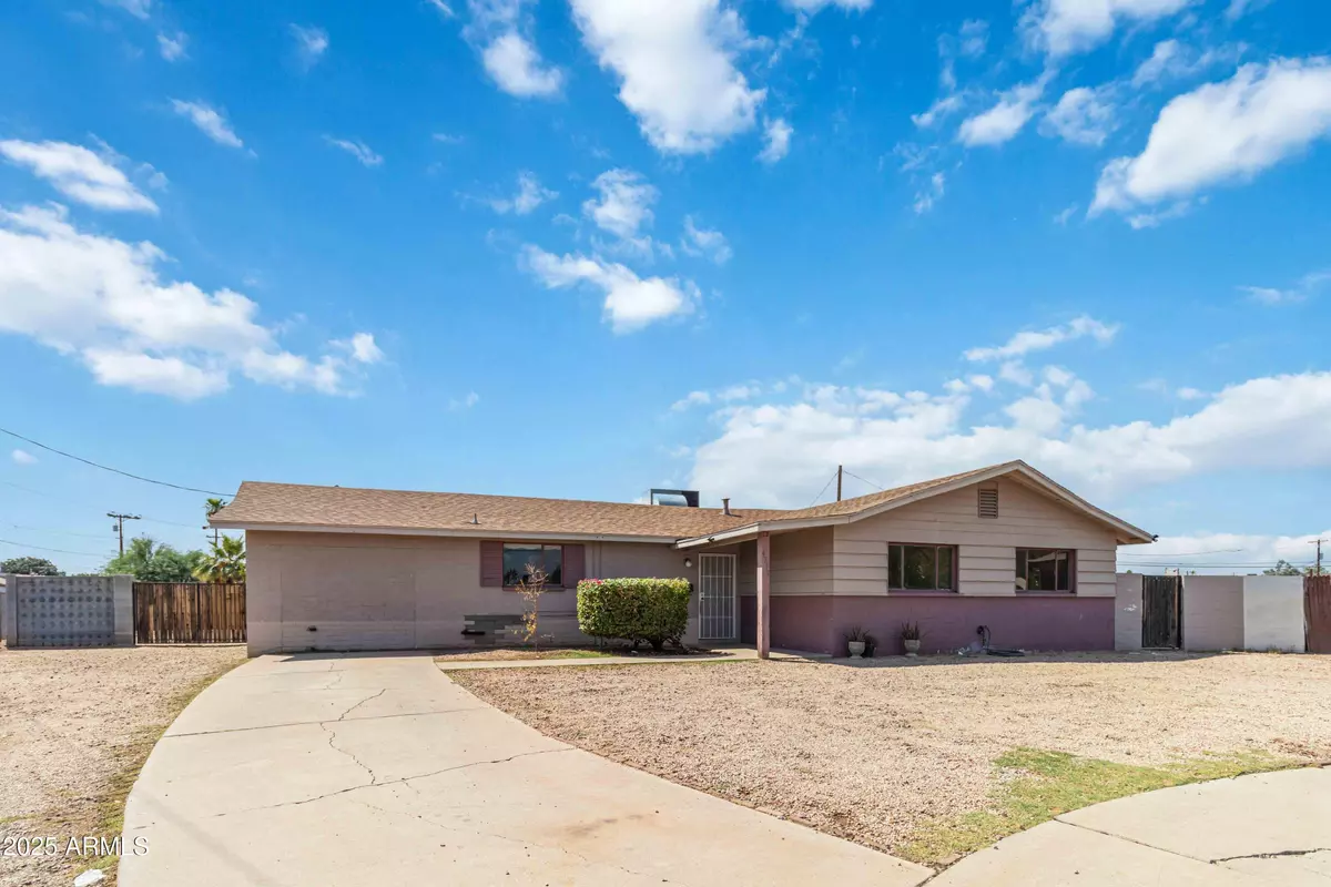 Phoenix, AZ 85019,4235 W CATALINA Drive
