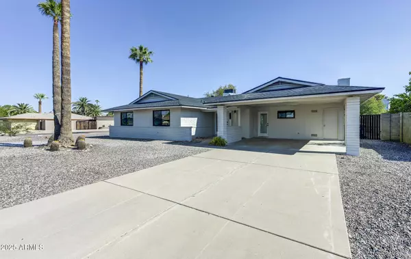 Phoenix, AZ 85028,3409 E MERCER Lane
