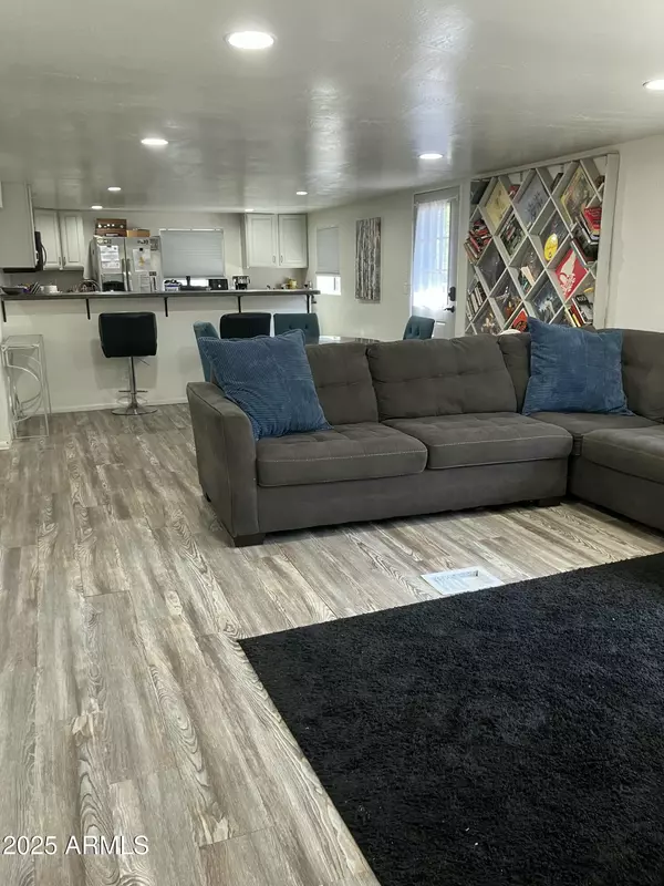 Munds Park, AZ 86017,460 E OAK Drive