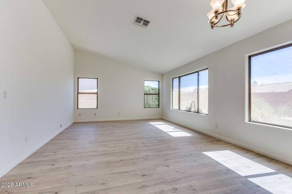 Glendale, AZ 85310,6911 W MONTE LINDO --