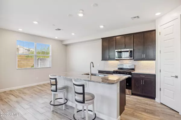 Phoenix, AZ 85054,5830 E ZACHARY Drive