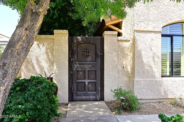 Scottsdale, AZ 85251,8100 E CAMELBACK Road #39