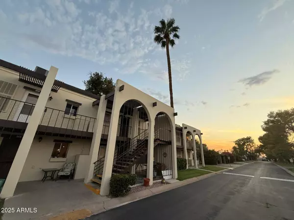 Mesa, AZ 85205,131 N HIGLEY Road #215