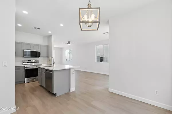 Phoenix, AZ 85040,1409 E BLOCH Road