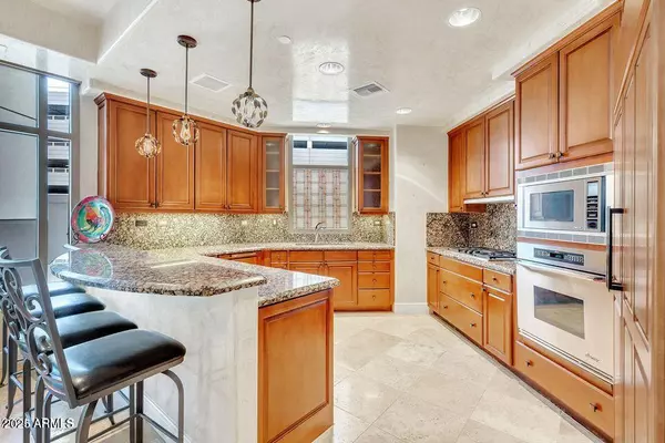 Phoenix, AZ 85016,2211 E CAMELBACK Road #106