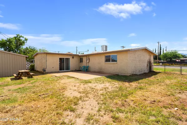 Sierra Vista, AZ 85635,611 S CARMICHAEL Avenue