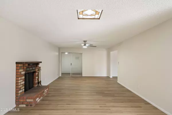 Sun Lakes, AZ 85248,26402 S LAKEMONT Drive