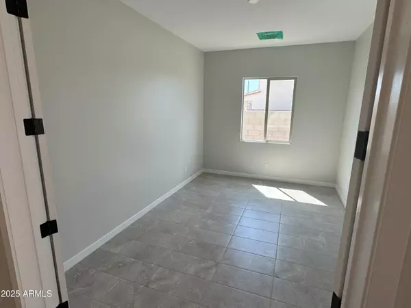 San Tan Valley, AZ 85143,6996 E HAYRIDE Lane