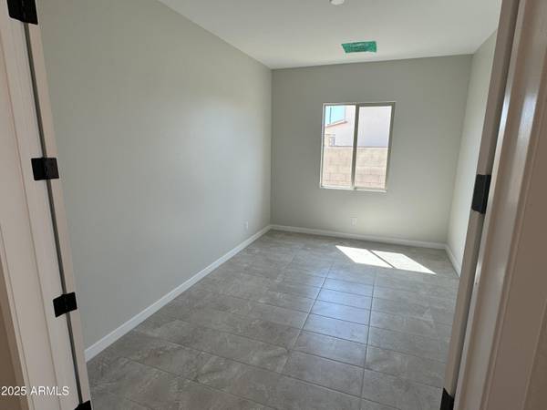 San Tan Valley, AZ 85143,6996 E HAYRIDE Lane