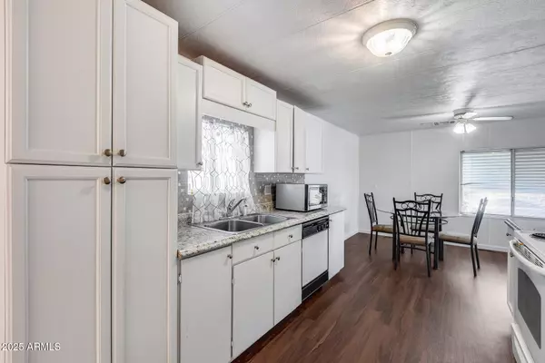 Tempe, AZ 85282,2609 W SOUTHERN Avenue #417