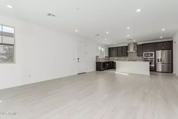 Phoenix, AZ 85085,2474 W ROWEL Road