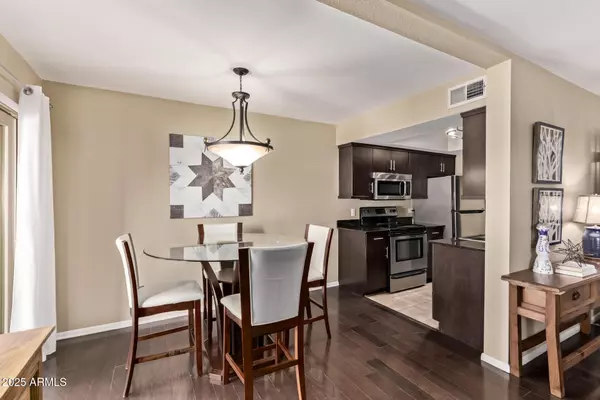 Scottsdale, AZ 85258,7350 N VIA PASEO DEL SUR -- #N104