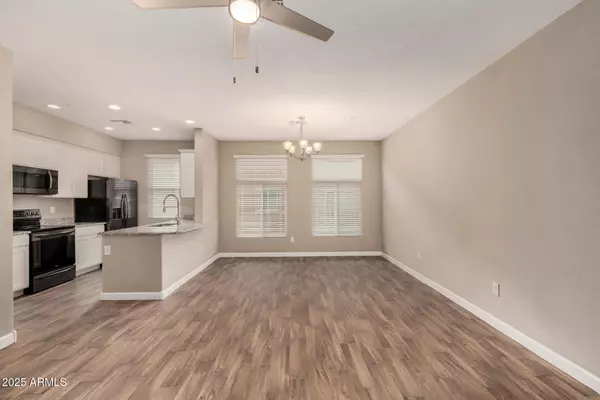 Gilbert, AZ 85233,240 W JUNIPER Avenue #1054