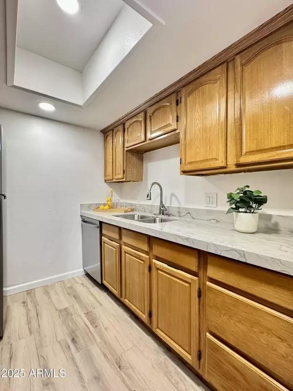 Phoenix, AZ 85016,1622 E CAMPBELL Avenue #T