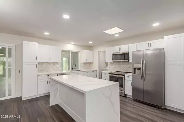 Sun City, AZ 85351,15662 N LAKEFOREST Drive