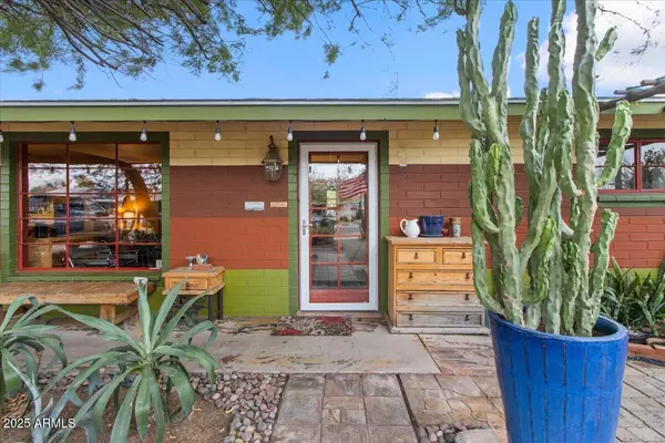 Phoenix, AZ 85015,2327 W FLOWER Street