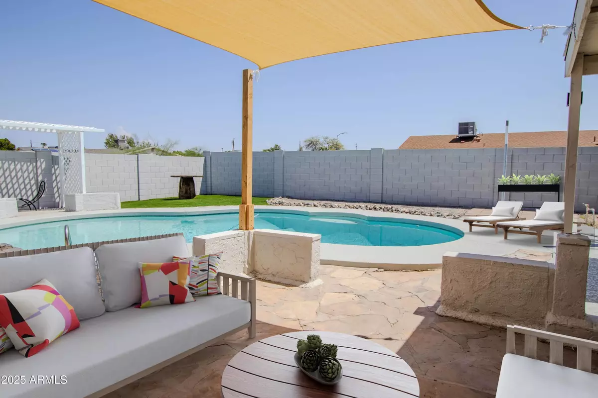 Phoenix, AZ 85027,19251 N 17TH Drive