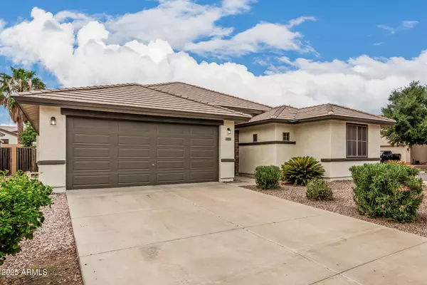 San Tan Valley, AZ 85143,775 W DESERT MOUNTAIN Drive
