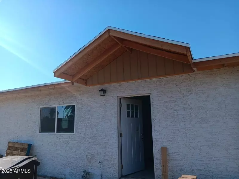 7533 W Sheila Lane, Phoenix, AZ 85033