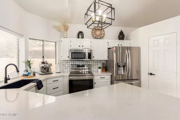 Gilbert, AZ 85234,426 N COBBLESTONE Street