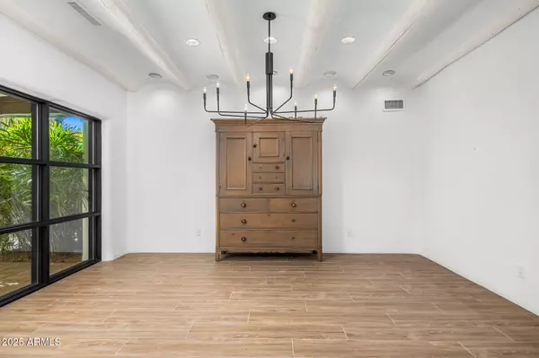 Paradise Valley, AZ 85253,5838 E BERNEIL Lane