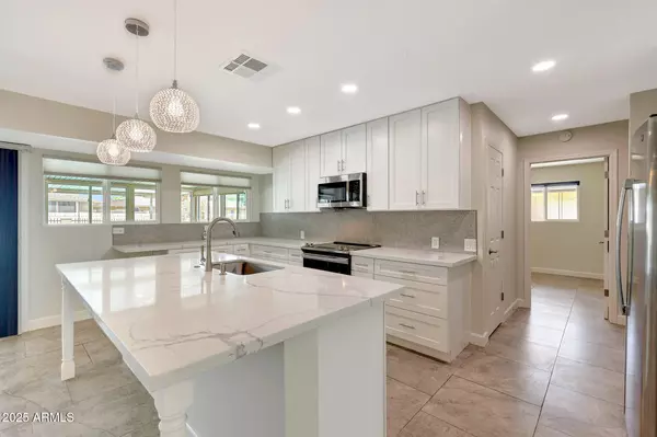 13250 W BELLWOOD Drive, Sun City West, AZ 85375