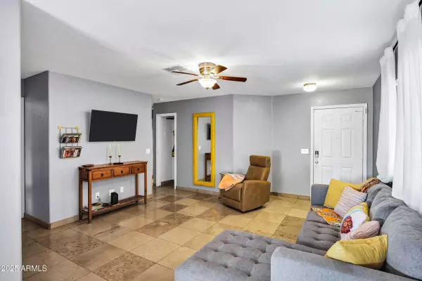 Phoenix, AZ 85027,3241 W ABRAHAM Lane