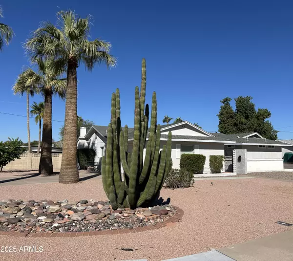 9832 N 29TH Street, Phoenix, AZ 85028