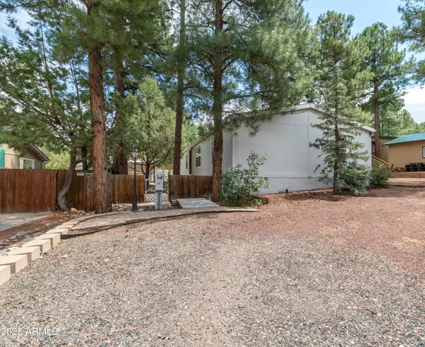 391 TIMBER RIDGE Loop, Show Low, AZ 85901