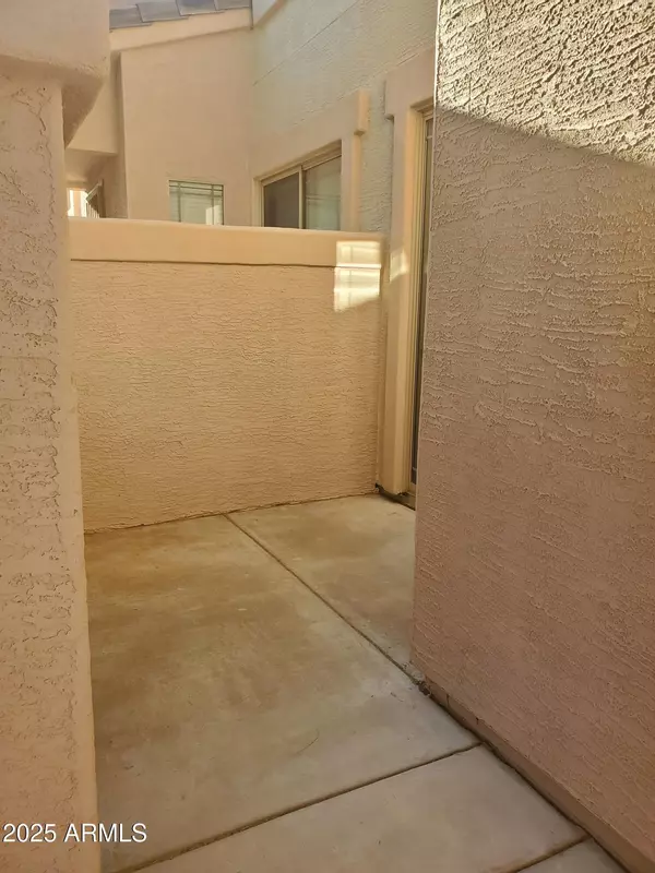 Anthem, AZ 85086,42424 N GAVILAN PEAK Parkway #16104