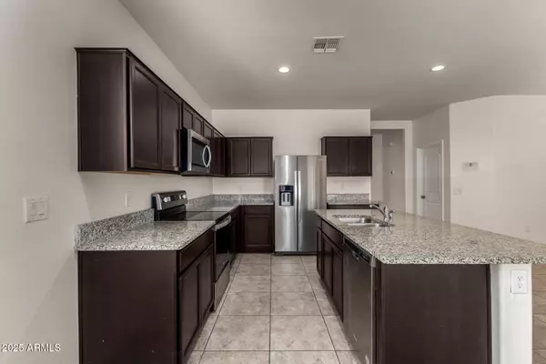 San Tan Valley, AZ 85143,4885 E CHROMIUM Road