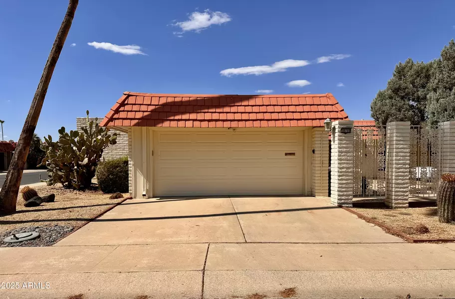 10710 W BUCCANEER Way, Sun City, AZ 85351