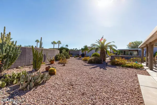 Apache Junction, AZ 85119,3301 S Goldfield Rd Road #1009