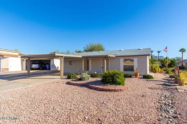 Apache Junction, AZ 85119,3301 S Goldfield Rd Road #1009