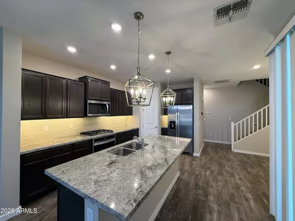Chandler, AZ 85286,3855 S MCQUEEN Road #100