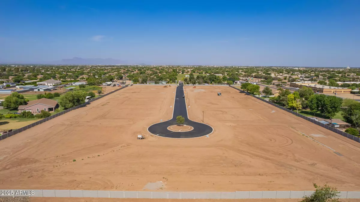 Gilbert, AZ 85295,654 E LOMA VISTA Court #6