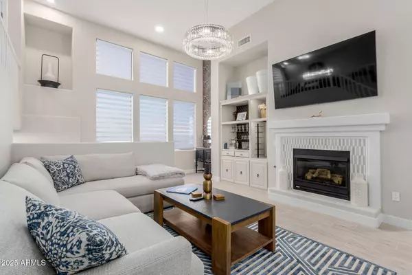 Scottsdale, AZ 85254,15221 N CLUBGATE Drive #2054