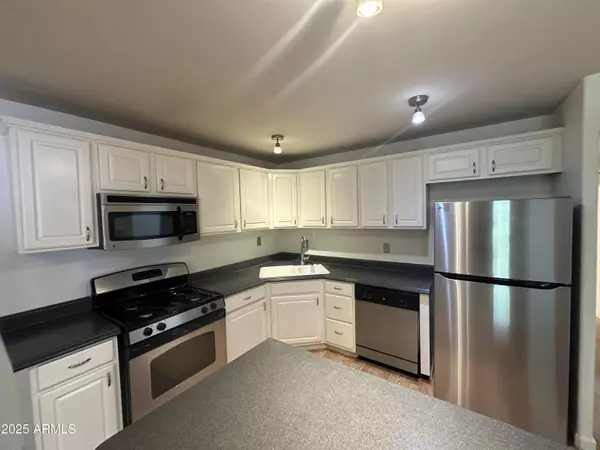 Phoenix, AZ 85020,9414 N 17th Street