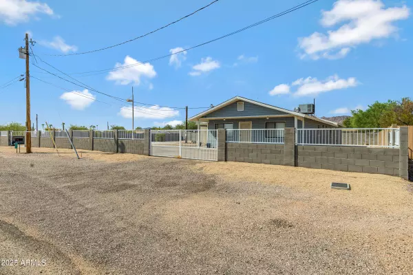 Apache Junction, AZ 85120,1274 W TEPEE Street