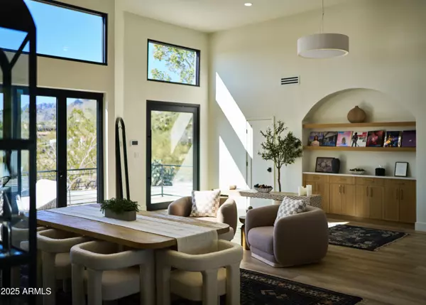Paradise Valley, AZ 85253,6535 N HILLSIDE Drive