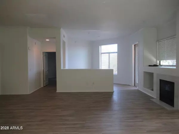 Phoenix, AZ 85028,11640 N TATUM Boulevard #2011