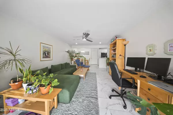 Phoenix, AZ 85018,3828 N 32ND Street #138