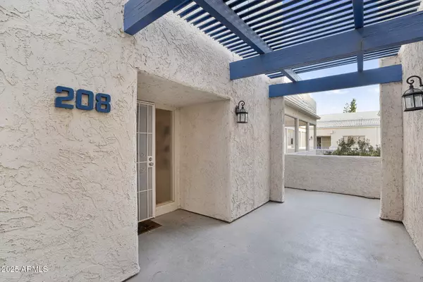 Tempe, AZ 85283,1143 E SANDPIPER Drive #208