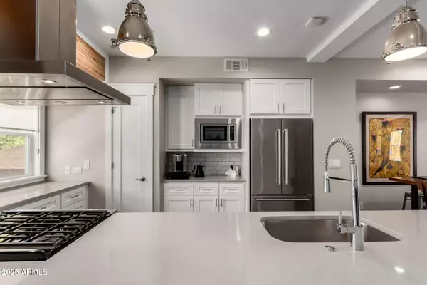 Phoenix, AZ 85003,808 N 4TH Avenue #12